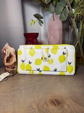 Urban Expressions Lemon Lime Drop Billfold Wallet.